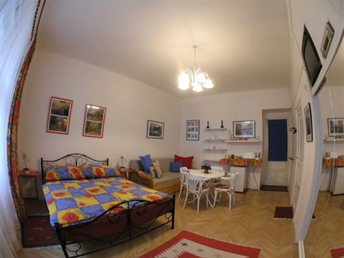 Pragues Rainbow Guest House Kültér fotó