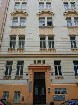 Pragues Rainbow Guest House Kültér fotó